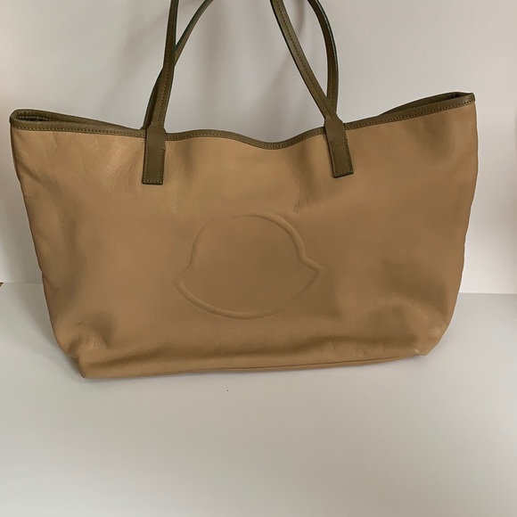 Moncler Handbags - 🔥🔥Moncler leather purse 👜 🔥🔥🔥